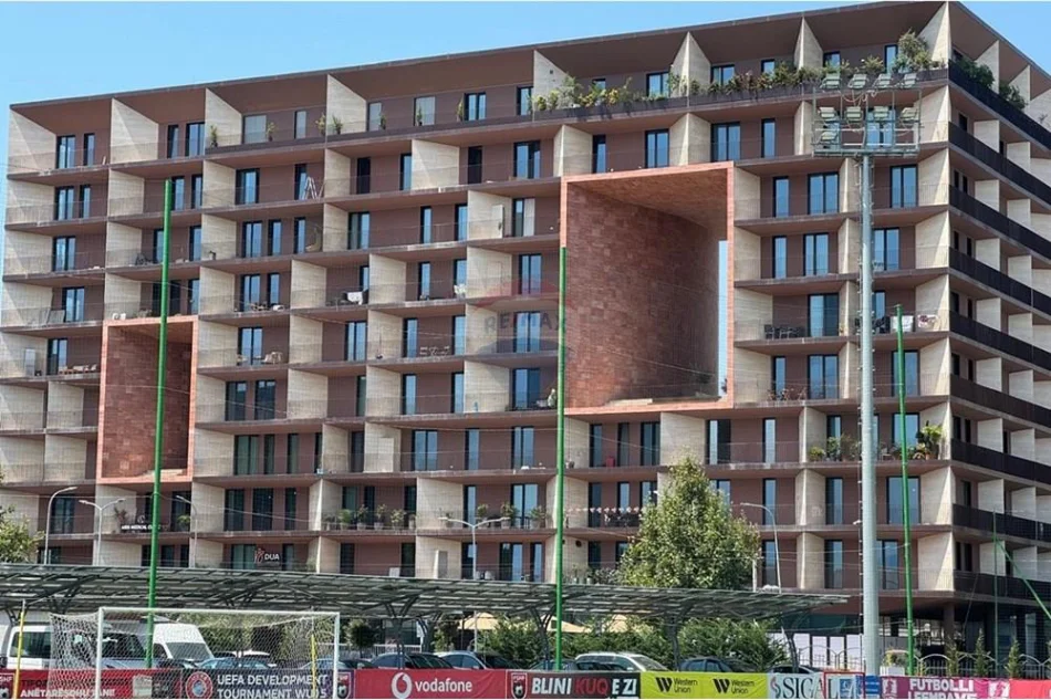 Tirane, shitet apartament 2+1 , 145 m² (Parku Olimpik)