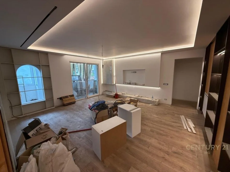 Tirane, shitet apartament 2+1 Kati 3, 150 m² 320.000 € 