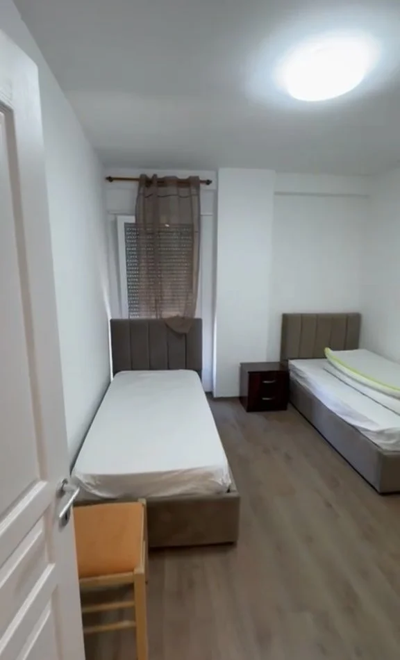 Tirane, jepet me qera apartament 2+1+Ballkon Kati 6, 100 m² 650 € (Rruga Don Bosko)