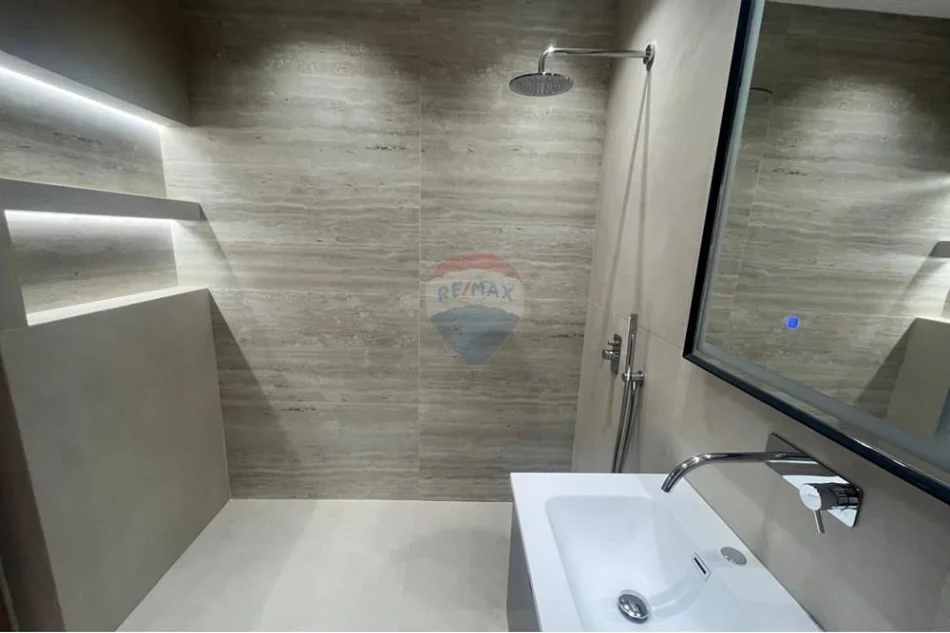 Tirane, shitet apartament 2+1 , 145 m² (Parku Olimpik)