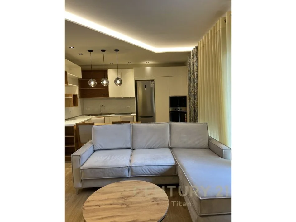 Tirane, jepet me qera apartament 1+1 Kati 4, 72 m² 800 € (Rruga Barrikadave)
