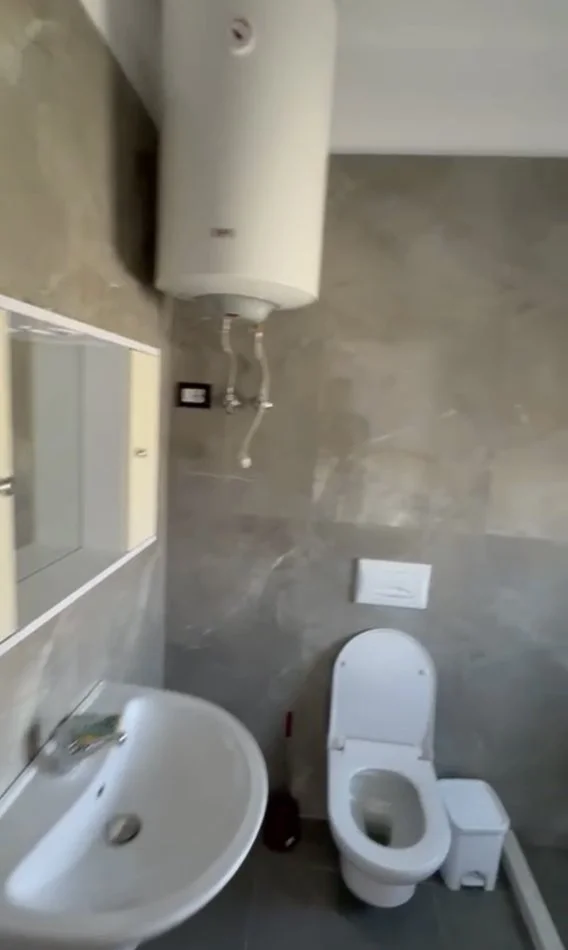 Tirane, jepet me qera apartament 2+1+Ballkon Kati 6, 100 m² 650 € (Rruga Don Bosko)