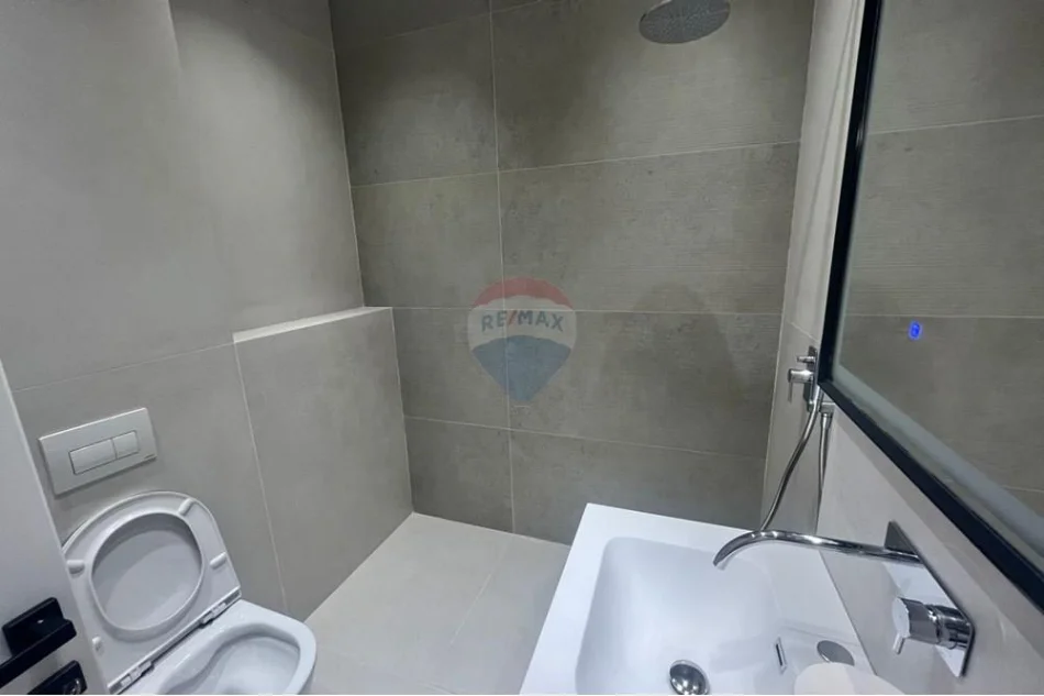 Tirane, shitet apartament 2+1 , 145 m² (Parku Olimpik)