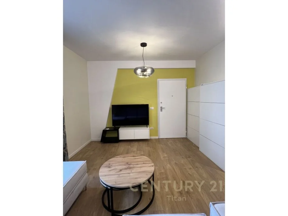 Tirane, jepet me qera apartament 1+1 Kati 4, 72 m² 800 € (Rruga Barrikadave)