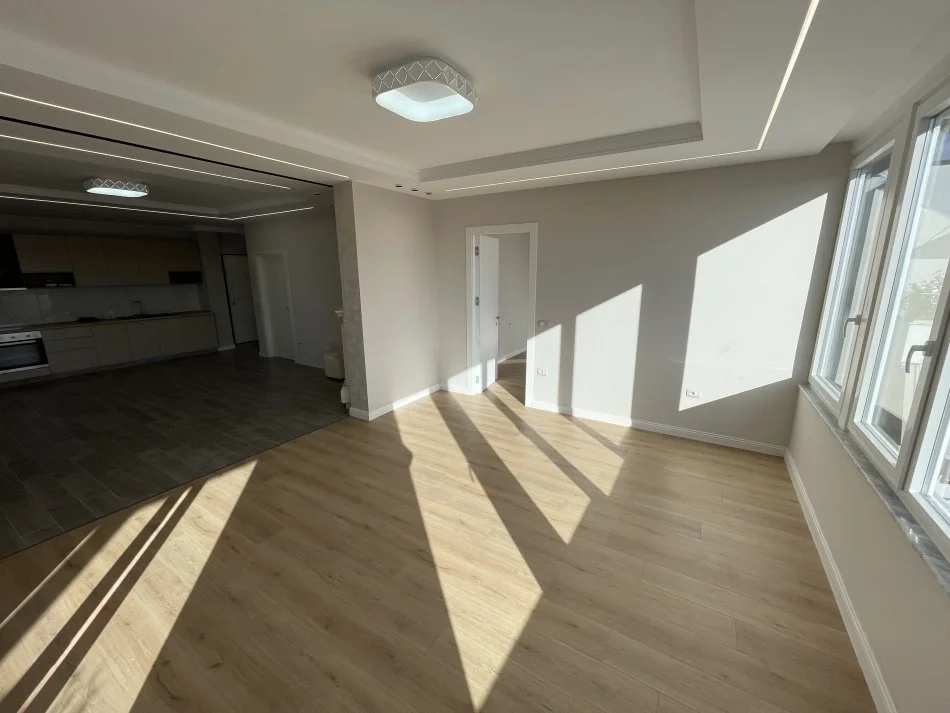 Tirane, shes apartament 3+1+Aneks+Ballkon Kati 5, 164 m² 280.000 € (Rruga Xhanfize Keko ( Te Profarma))