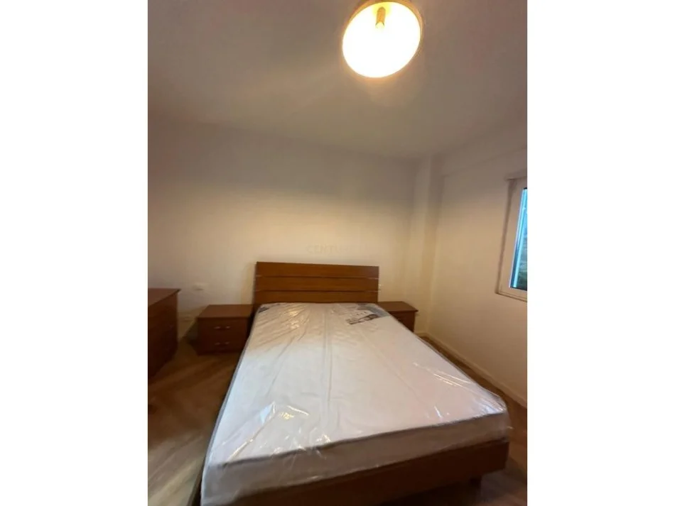 Tirane, jepet me qera apartament 2+1+Aneks+Ballkon Kati 1, 96 m² 550 € (Vilat e Arabit)