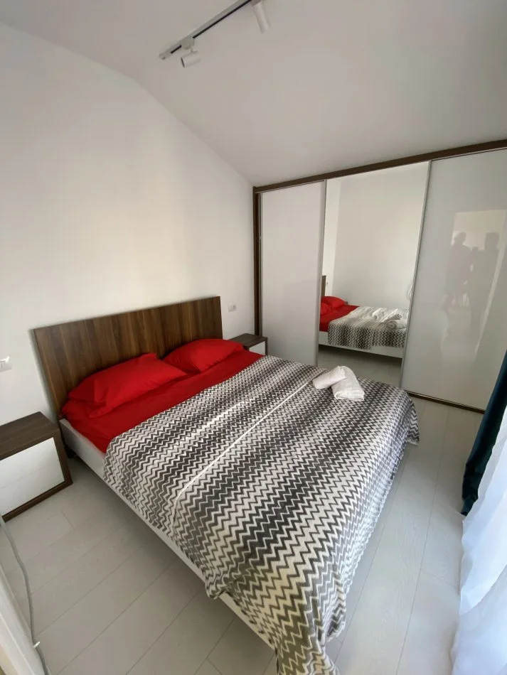 Tirane, Qera apartament 1+1+Aneks+Ballkon Kati 9, 70 m² 550 € (21-Dhjetori)