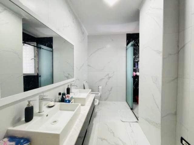 Tirane, jepet me qera apartament 2+1+BLK Kati 5, 105 m² 650 Euro