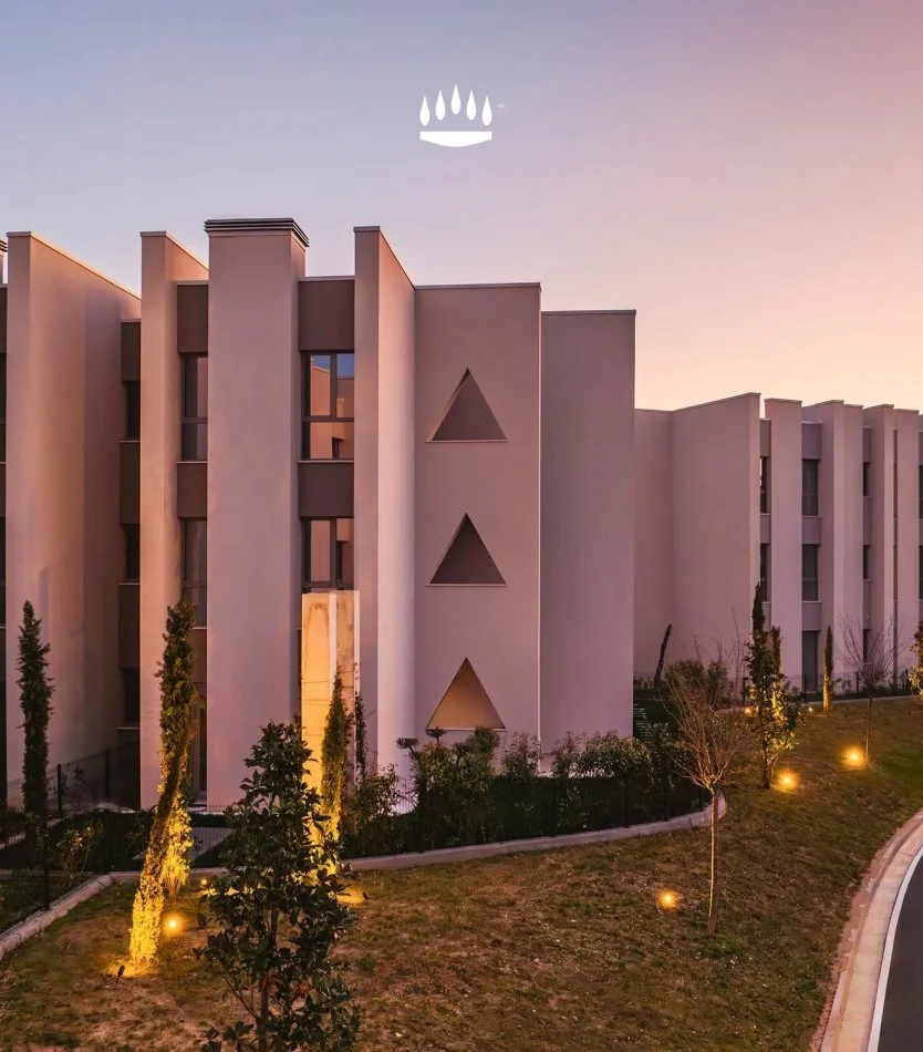 Tirane, shitet apartament 2+1+Ballkon Kati 2, 117 m² 300.000 € (Liqeni i Tiranes)