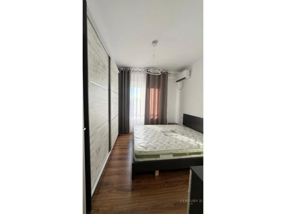 Tirane, jepet me qera apartament 2+1 Kati 3, 86 m² 600 € 
