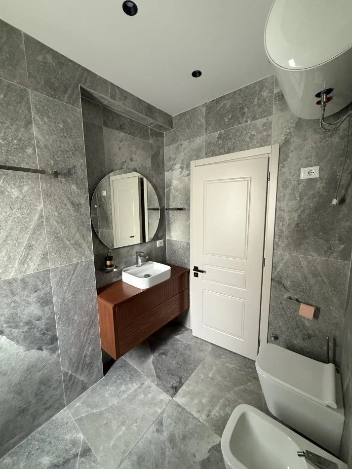 Tirane, shitet apartament 2+1+Ballkon , 113 m² 230.000 € (Astir, Residence e re, prane EGLO)