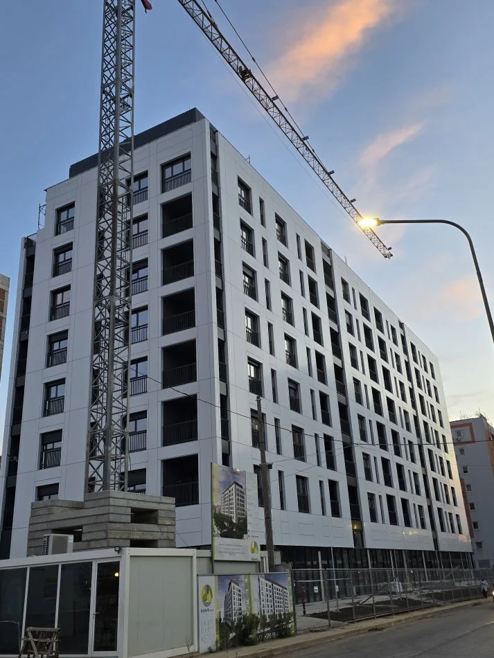 Tirane, shitet apartament 1+1+Ballkon Kati 7, 67 m² 117000 € (Bulevardi i Ri)