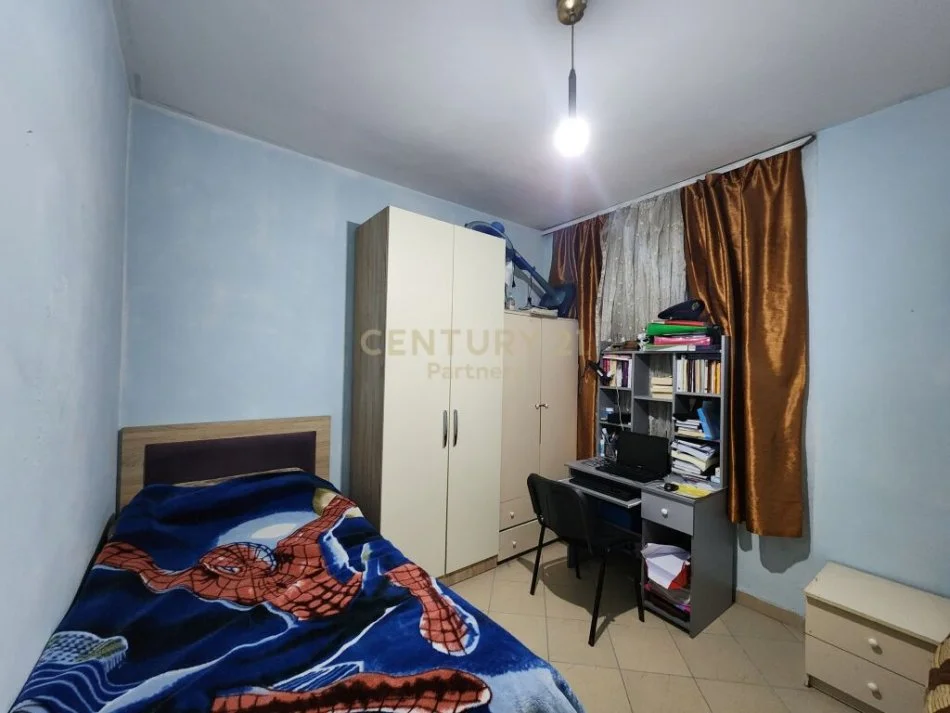 Tirane, shitet apartament 2+1 Kati 5, 92 m² 110.000 € (Yzberisht)