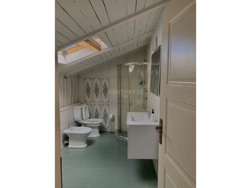 Durres, shitet apartament duplex 3+1+Aneks+Ballkon Kati 4, 183 m² 330.000 € (Qender , Durres)