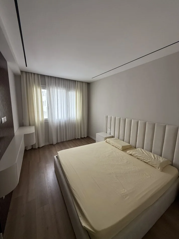 Tirane, shitet apartament 2+1+Ballkon , 113 m² 230.000 € (Astir, Residence e re, prane EGLO)