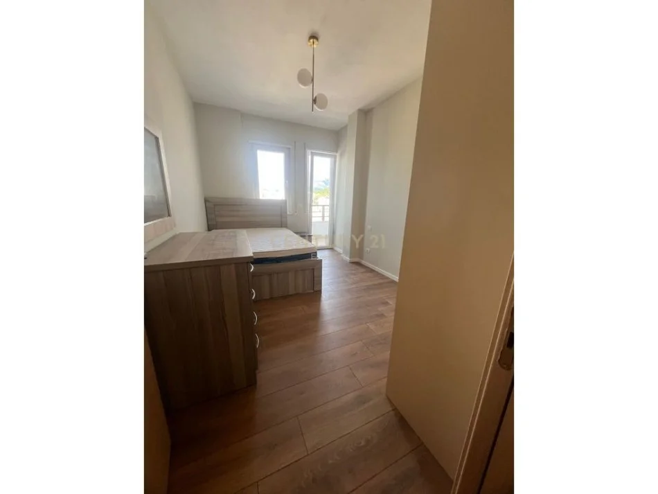 Tirane, shitet apartament 1+1+Ballkon Kati 5, 58 m² 90.000 € 