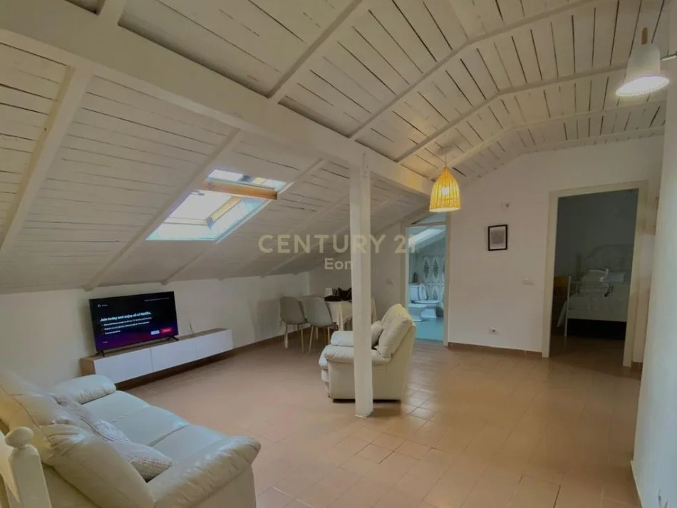 Durres, shitet apartament duplex 3+1+Aneks+Ballkon Kati 4, 183 m² 330.000 € (Qender , Durres)