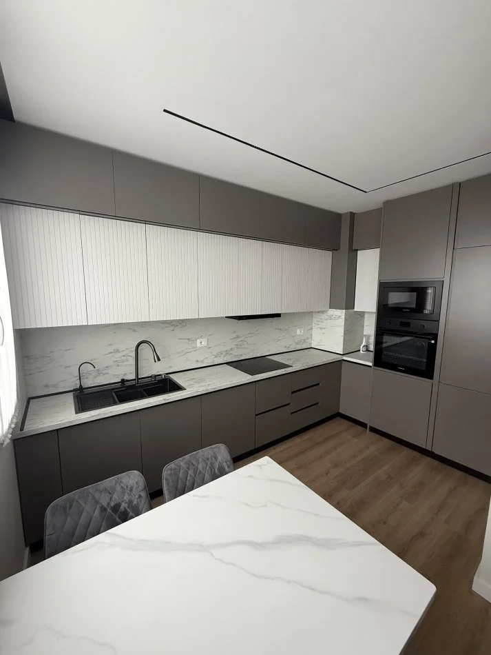 Tirane, shitet apartament 2+1+Ballkon , 113 m² 230.000 € (Astir, Residence e re, prane EGLO)