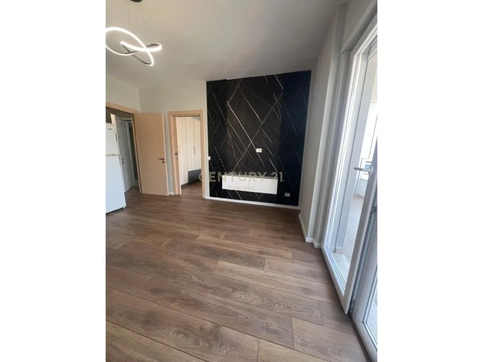 Tirane, shitet apartament 1+1+Ballkon Kati 5, 58 m² 92.000 € 