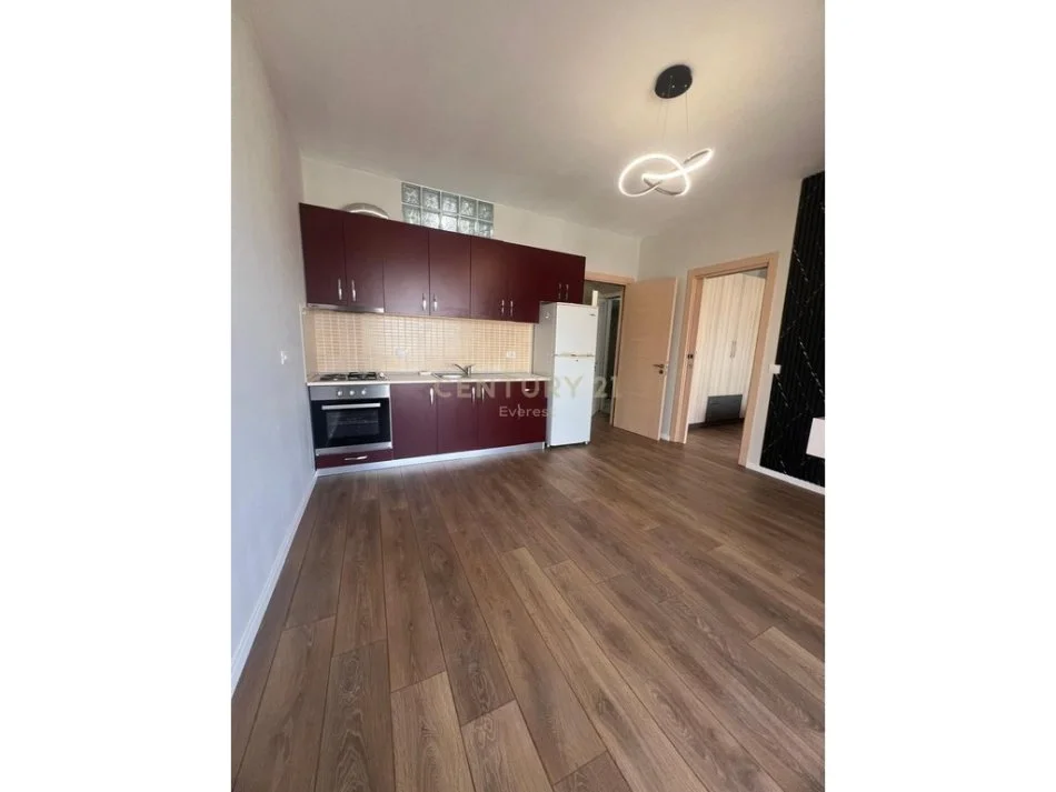 Tirane, shitet apartament 1+1+Ballkon Kati 5, 58 m² 92.000 € 