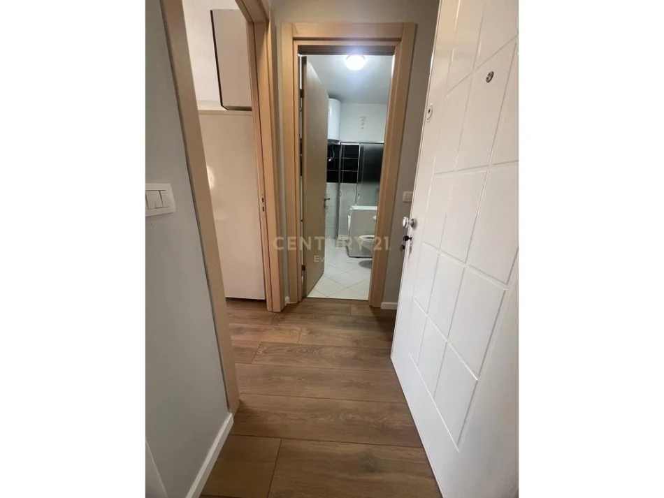 Tirane, shitet apartament 1+1+Ballkon Kati 5, 58 m² 92.000 € 