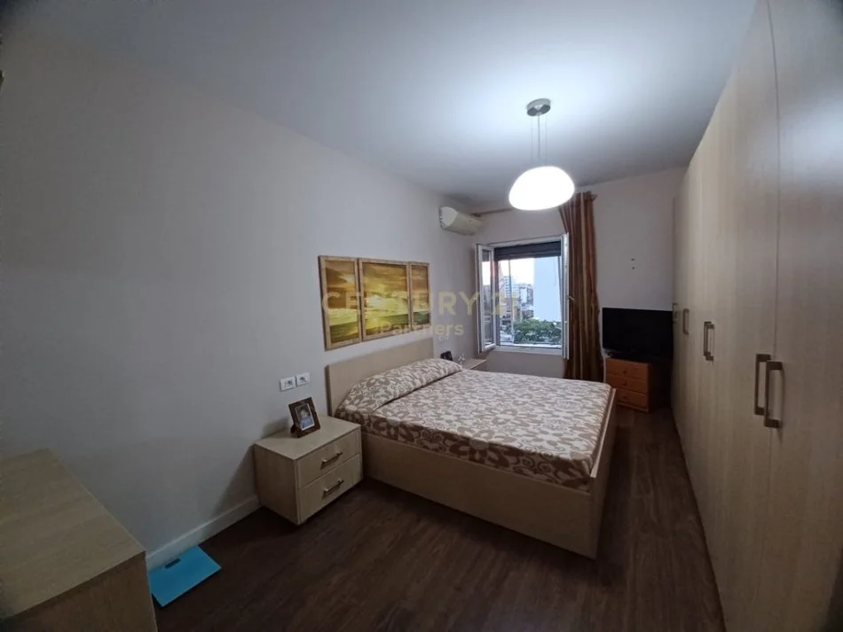Tirane, shitet apartament 2+1+Ballkon Kati 5, 95 m² 205.000 € 