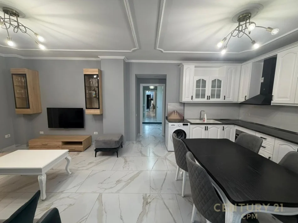 Tirane, jepet me qera apartament 2+1+Aneks+Ballkon Kati 4, 100 m² 1.200 € 