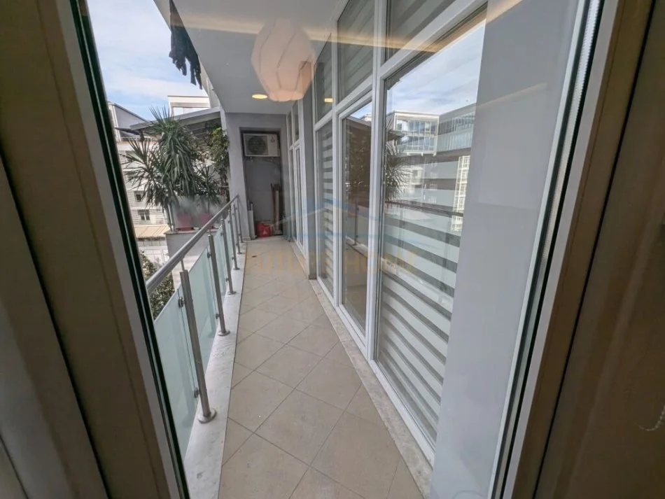 Tirane, shitet apartament 2+1+Ballkon Kati 4, 114 m² 259.000 € (Kompleksi Kika 2)