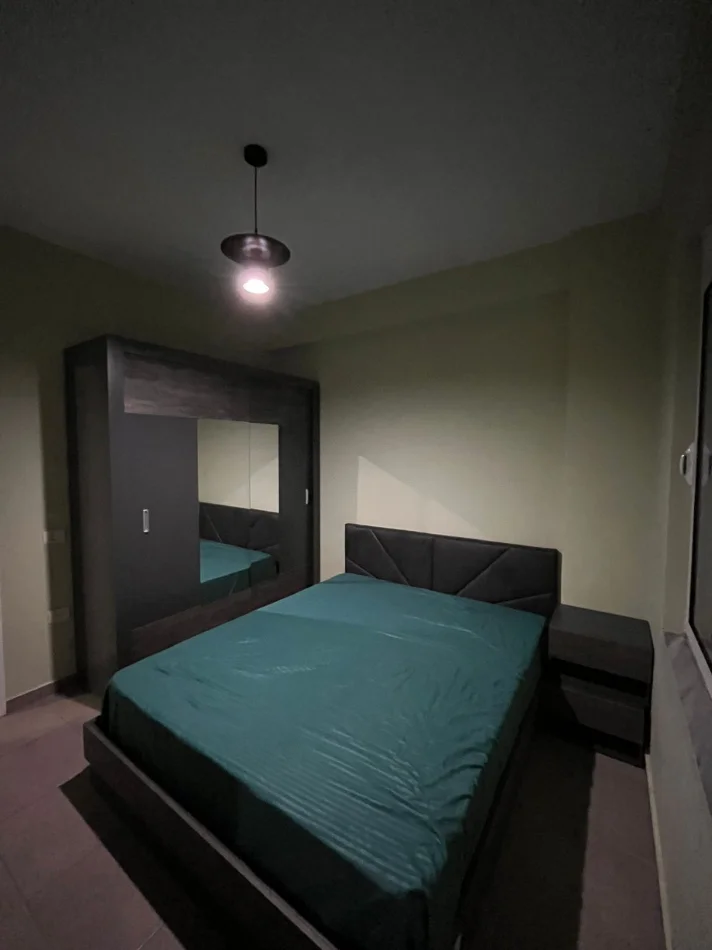 Tirane, jepet me qera apartament 1+1+Ballkon Kati 6, 70 m² 400 € 