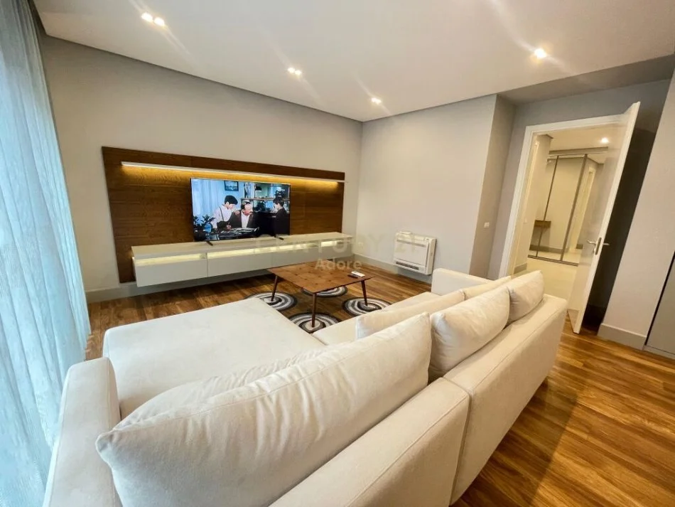 Tirane, jepet me qera apartament 2+1 Kati 2, 115 m² 1.300 € (Rezidenca Secret Garden)