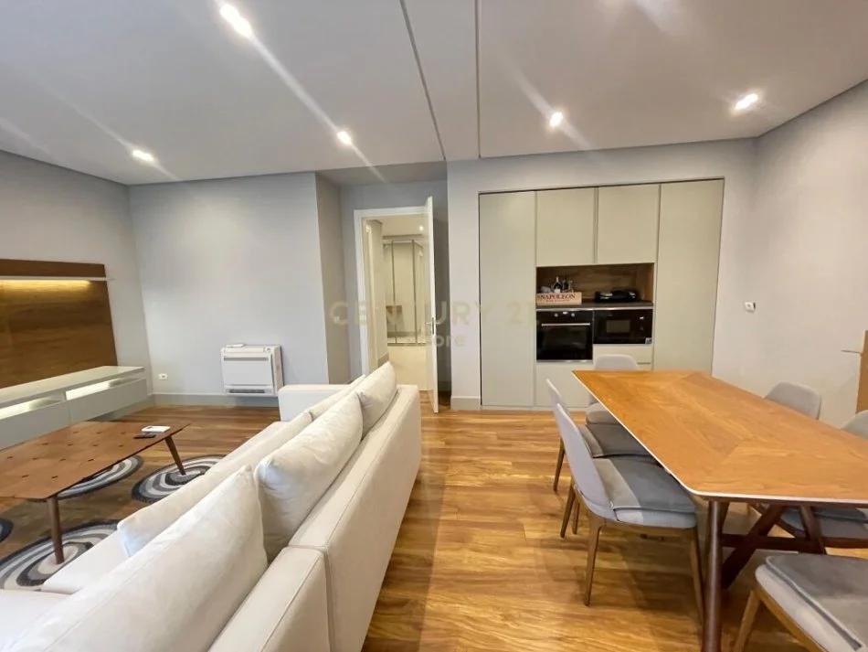 Tirane, jepet me qera apartament 2+1 Kati 2, 115 m² 1.300 € (Rezidenca Secret Garden)