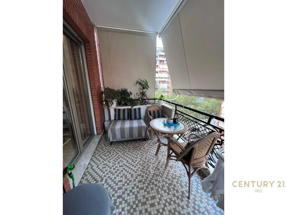 Tirane, jepet me qera apartament 1+1+Aneks+Ballkon Kati 4, 76 m² 950 € 