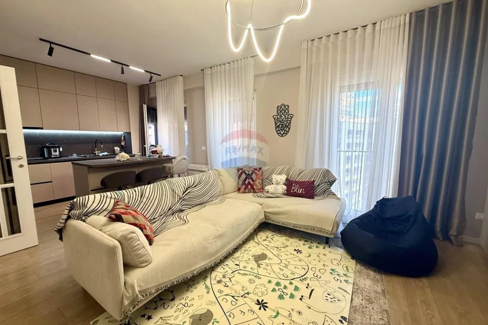 Tirane, shitet apartament 2+1 , 136 m² 365.000 € (Bulevardi i Ri)