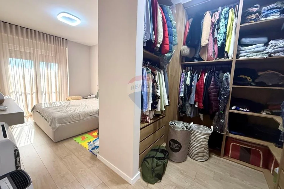 Tirane, shitet apartament 2+1 , 136 m² 365.000 € (Bulevardi i Ri)