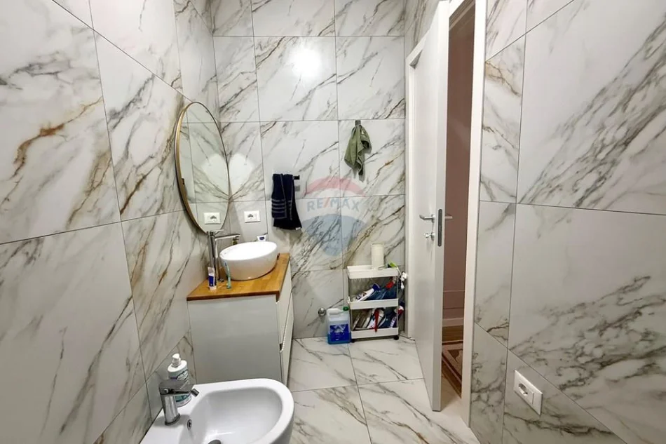 Tirane, shitet apartament 2+1 , 136 m² 365.000 € (Bulevardi i Ri)