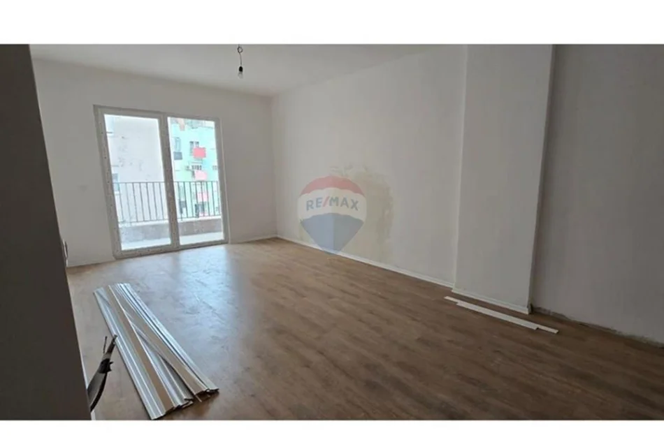 Tirane, shitet apartament 2+1 , 116 m² (Aura Residence)