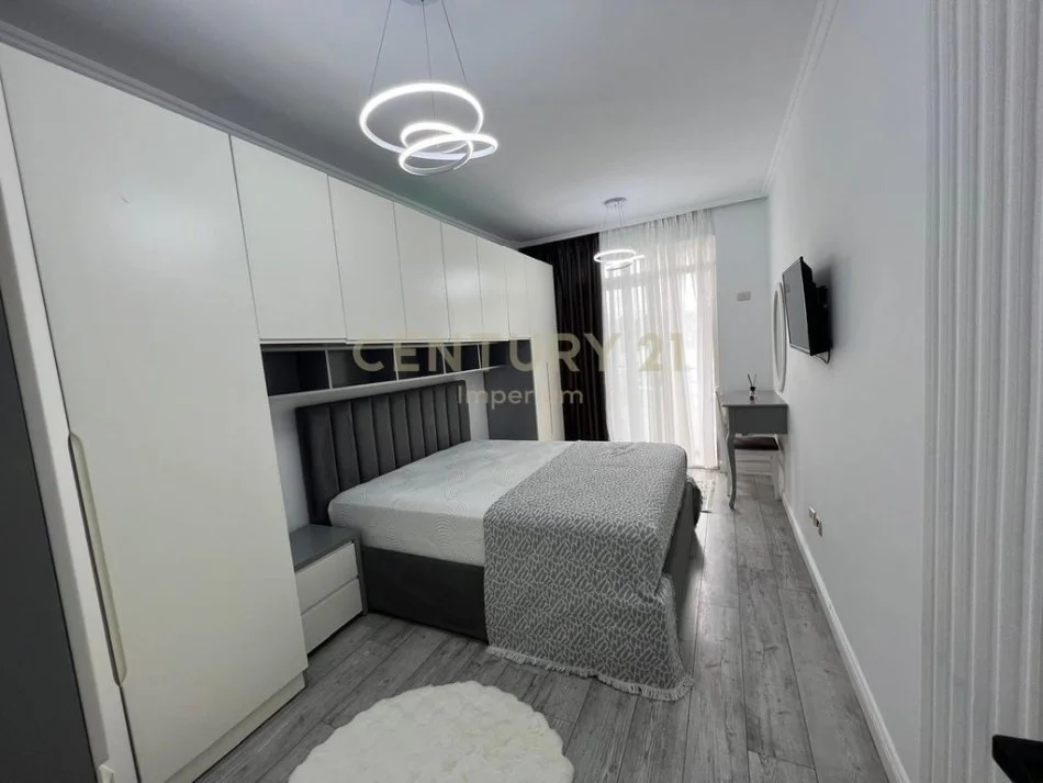 Tirane, shitet apartament Kati 7, 86 m² 130.000 € (Unaa e Re)