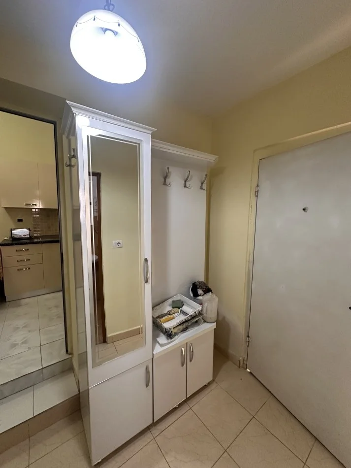 Tirane, jepet me qera garsonier 1+1 Kati 1, 315 € 