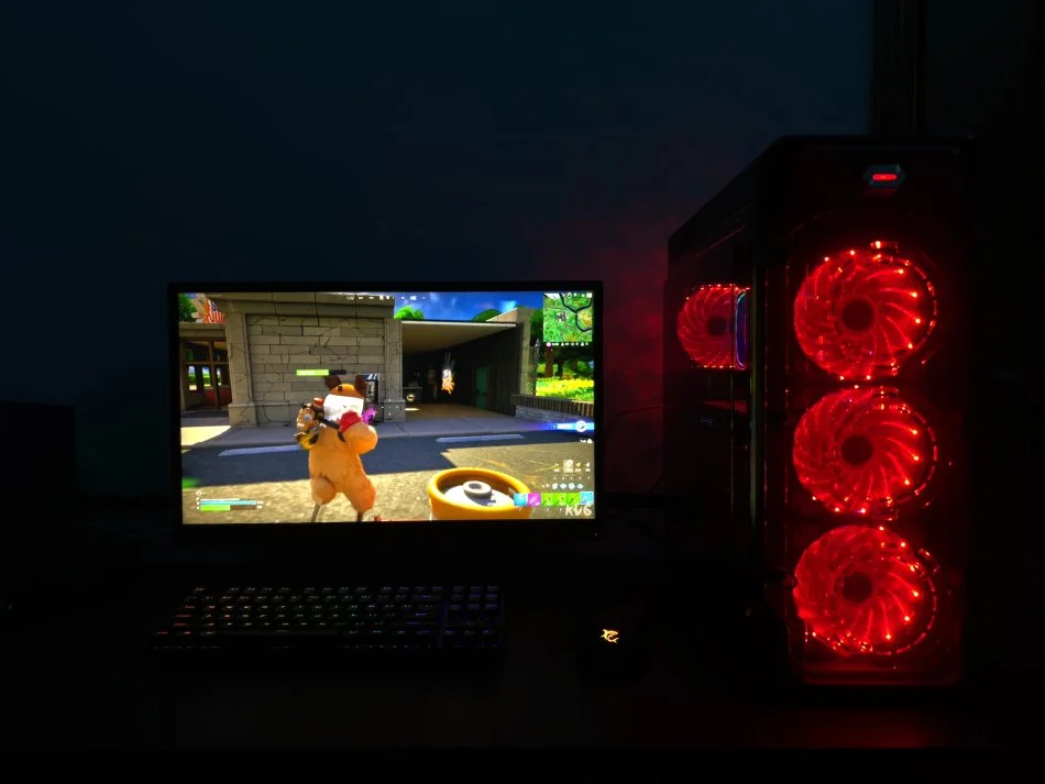 Tirane, shes Kompjuter+Monitor Gaming PC Setup