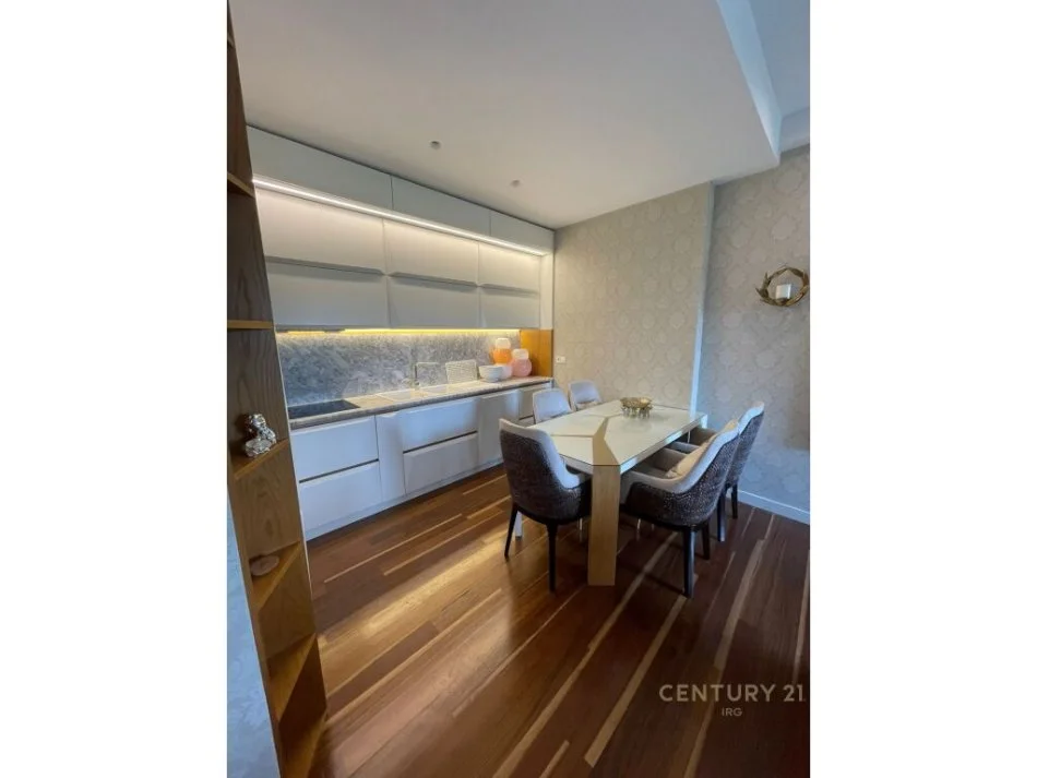 Tirane, jepet me qera apartament 1+1+ post parkimi, Kati 7, 88 m² 1.300 € (Park Gate)