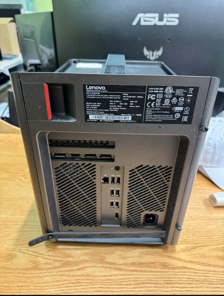 Shqiperi, okazion Kompjuter+Monitor PC GAMING LENOVO OSE NDRROHET ME PS5