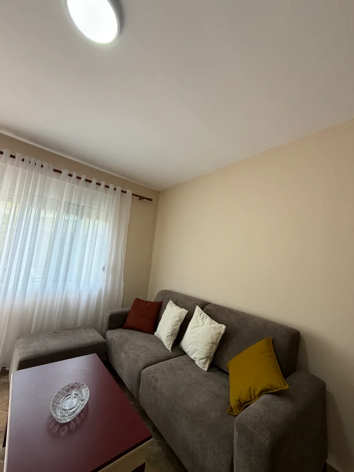Durres, shitet apartament 1+1+Ballkon Kati 3, 61 m² 69.000 € (Shkembi kavajes)