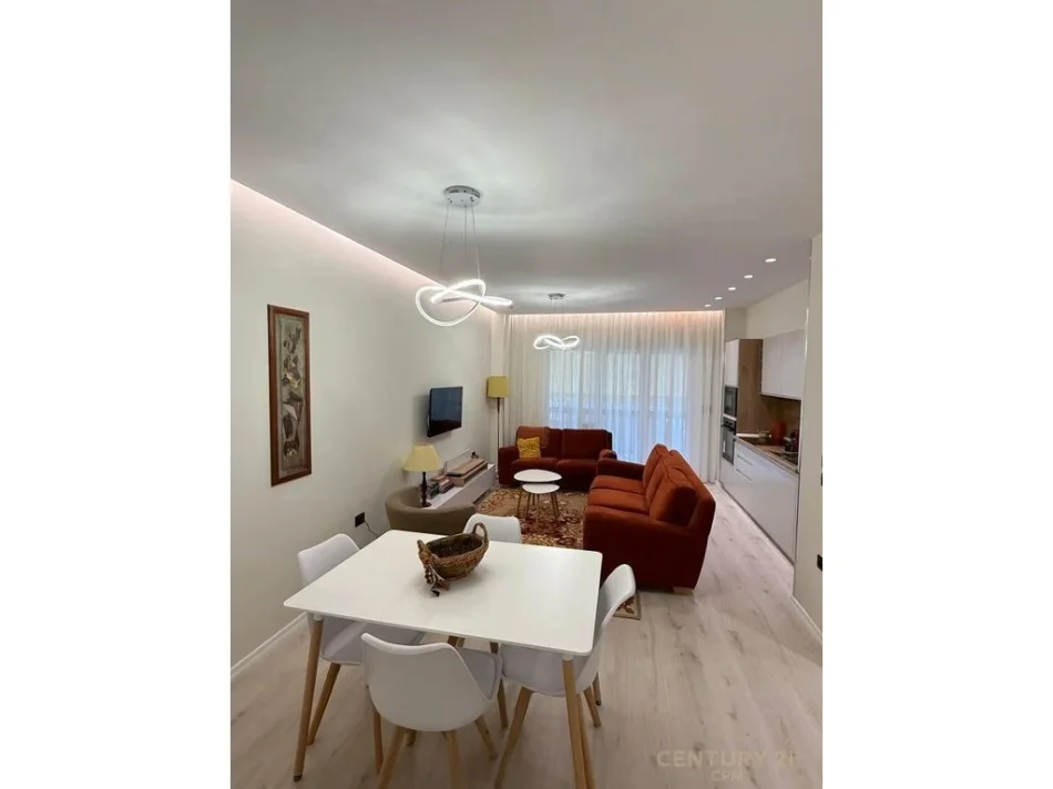 Tirane, jepet me qera apartament 1+1+Aneks+Ballkon Kati 3, 70 m² 883 € (Liceu)