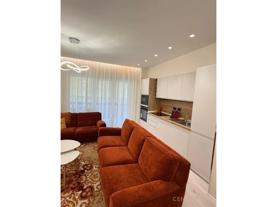 Tirane, jepet me qera apartament 1+1+Aneks+Ballkon Kati 3, 70 m² 883 € (Liceu)