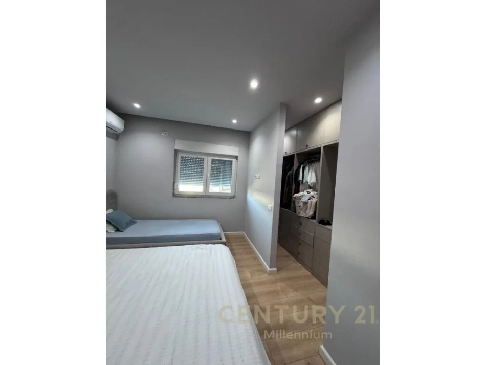 Tirane, shitet apartament 1+1 Kati 4, 74 m² 135.000 € (Osman Jonuzi)