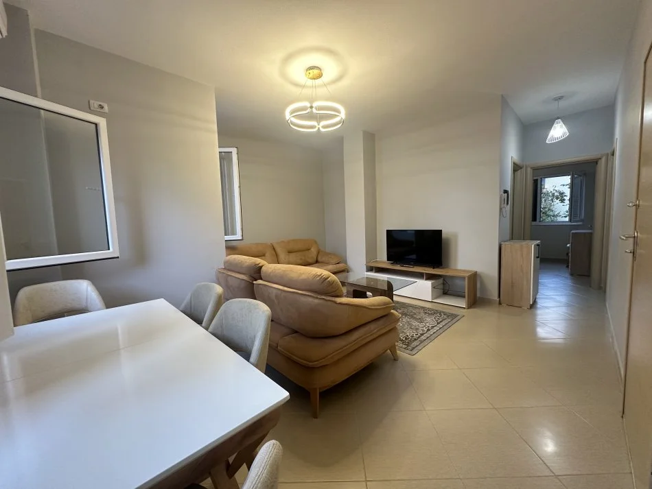 Tirane, shitet apartament 2+1+Ballkon Kati 3, 97 m² 220.000 € (Veneto, Liqeni Thate)