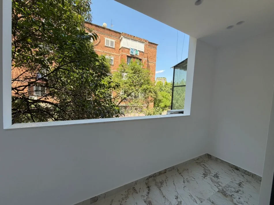 Tirane, shitet apartament 1+1 Kati 2, 48 m² 145.000 € (Shkolla e Baletit)