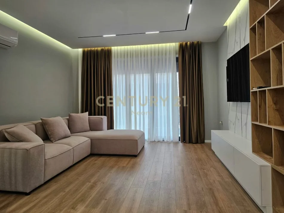 Tirane, jepet me qera apartament 2+1+Aneks+Ballkon Kati 4, 124 m² 1.200 € 