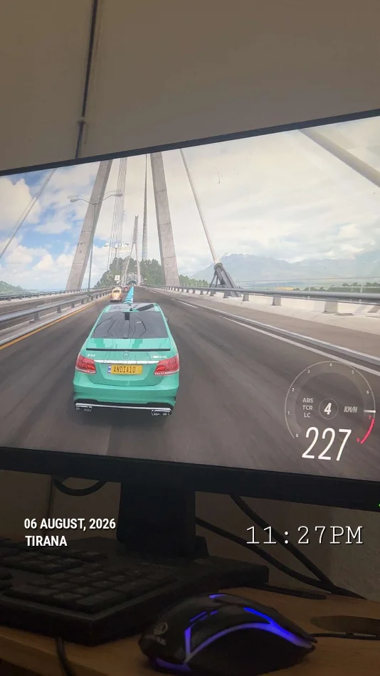 Shqiperi, okazion Kompjuter+Monitor PC GAMING LENOVO OSE NDRROHET ME PS5