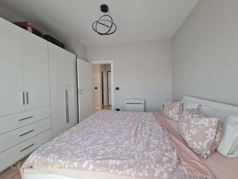 Tirane, shes apartament 1+1+Ballkon Kati 2, 84 m² 245.000 € 